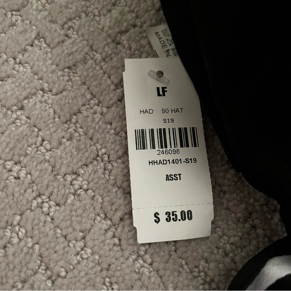 NWT! Black baseball cap with white stripe and ribbon back - Picture 3 of 3